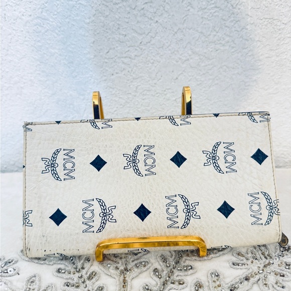 MCM white and Navy Wallet - Picture 8 of 12
